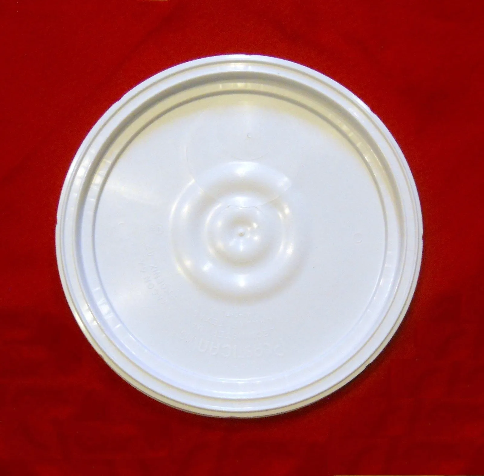 BUCKET LID With AIRTIGHT SEAL – Fits MOST Plastic 3-5-6-6.5 Gallon Plastic Bucket Pails - Image 3