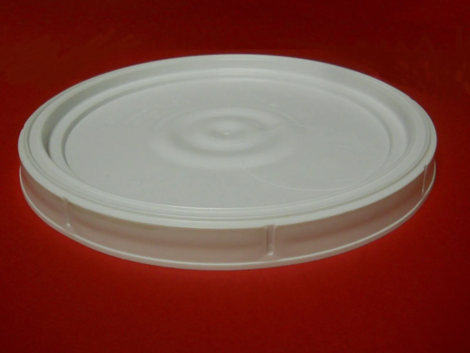 BUCKET LID With AIRTIGHT SEAL – Fits MOST Plastic 3-5-6-6.5 Gallon Plastic Bucket Pails - Image 8